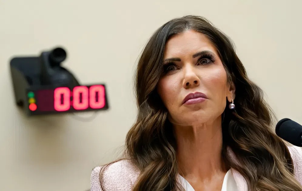 Trump Fires Kristi&nbsp;Noem