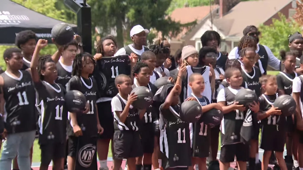Isiah Thomas Partners With New Era Detroit to Bring Bad Boy Basketball to Detroit&nbsp;Youth